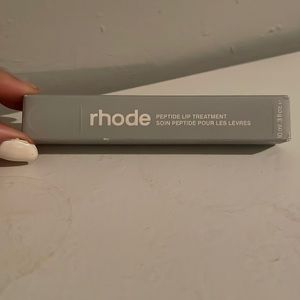 NEW Rhode peptide lip treatment, THE NOURISHING LIP LAYER, Flavor: unscented